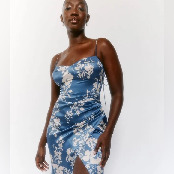 ✨ Reformation Marguerite Dress in Cyanotype✨ - Picture 3 of 6